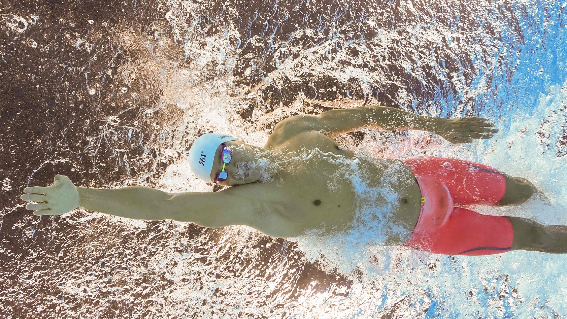 mksports体育-“跑酷赛道:东安湖体育公园极速冲刺,运动员决战极限”