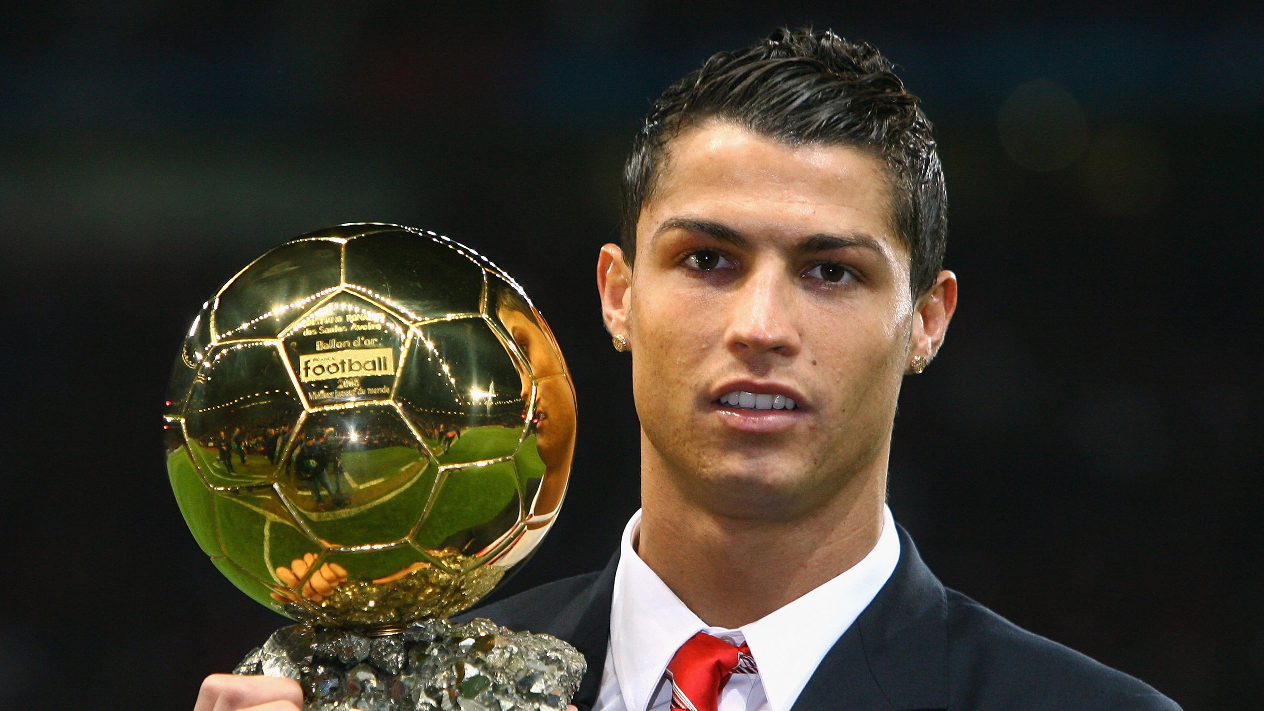 mk体育官方网站-巴黎圣日耳曼新赛季豪华阵容，力争欧冠夺冠